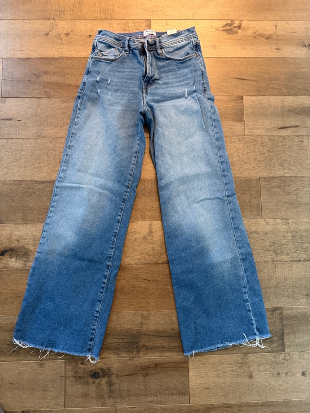 Kensie Medium Wash High-Rise Wide-Leg Jeans with Frayed Hem